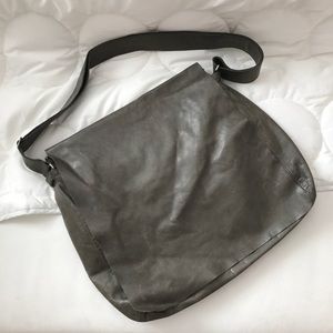 m0851 Long Flap Messenger Bag